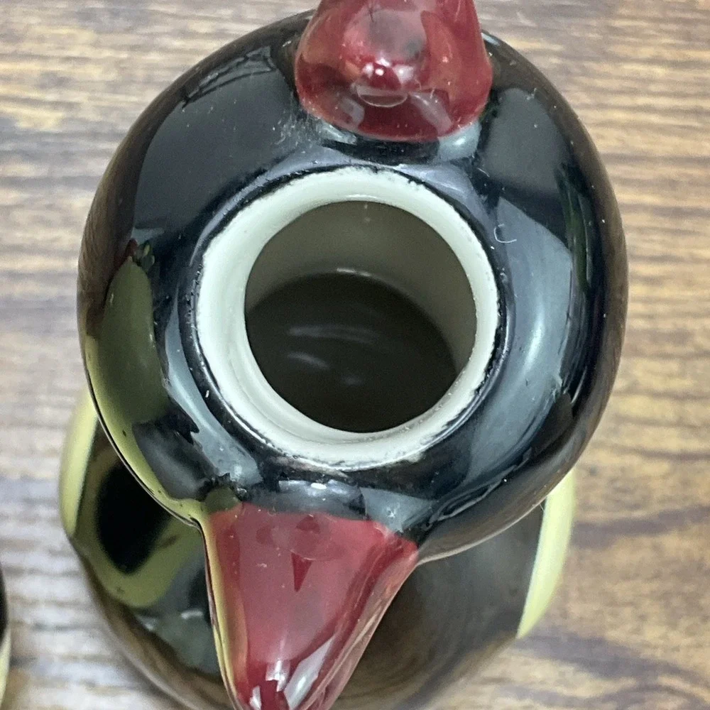 Bonne Lynn Chicken Rooster Figural Oil Vinegar Cruet Set With Basket Holder